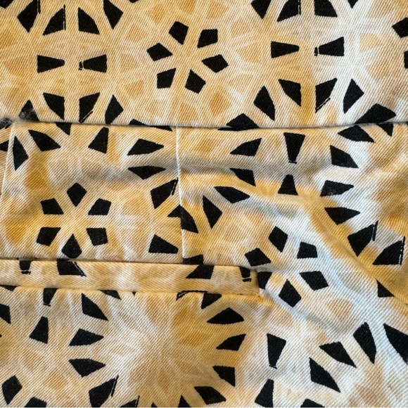 Like new J.Crew shorts - Picture 5 of 6